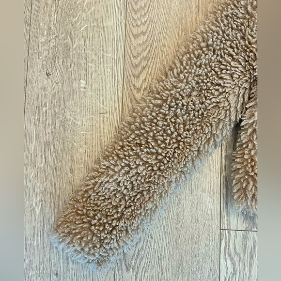 Fuzzy coat - size Small - Picture 3 of 6